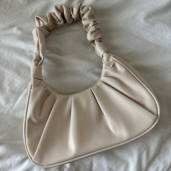 Ruched Ivory Bag - Picture 3 of 6